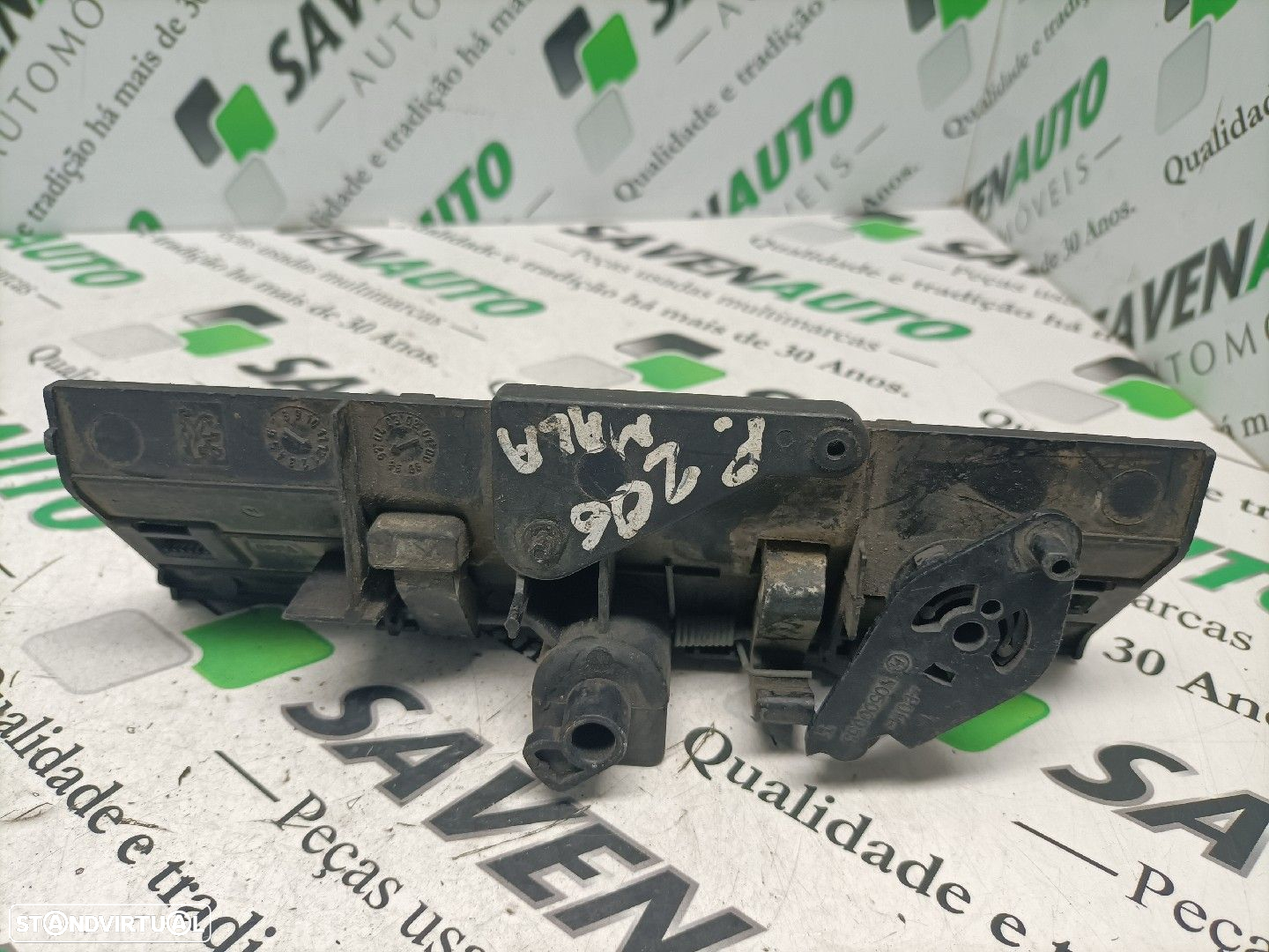 Interruptor / Switch / Botão Da Mala Peugeot 206 Hatchback (2A/C) - 2
