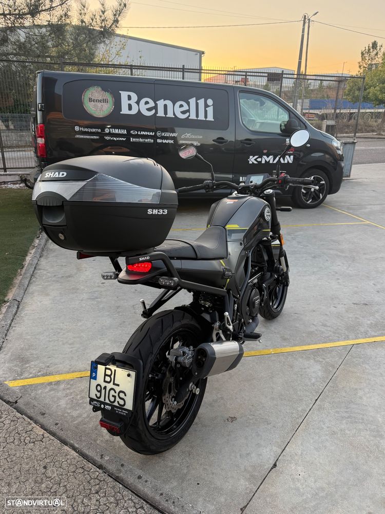 Benelli Leoncino 250 c/top case - 6