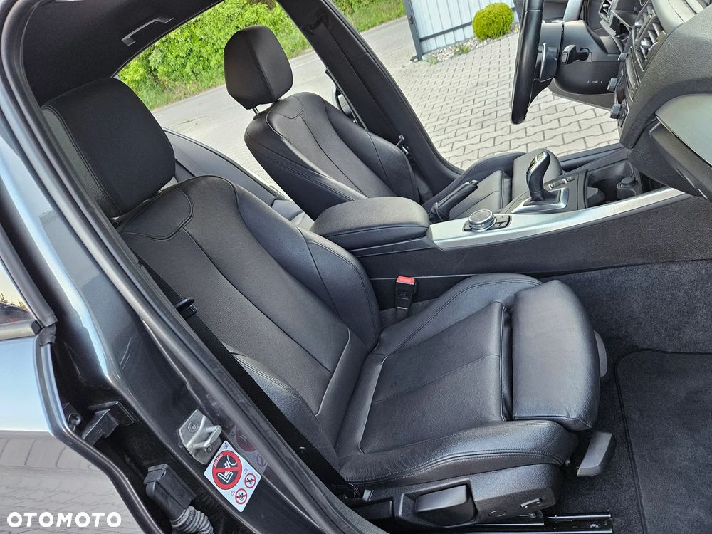BMW Seria 1 M135i xDrive Sport-Aut - 31