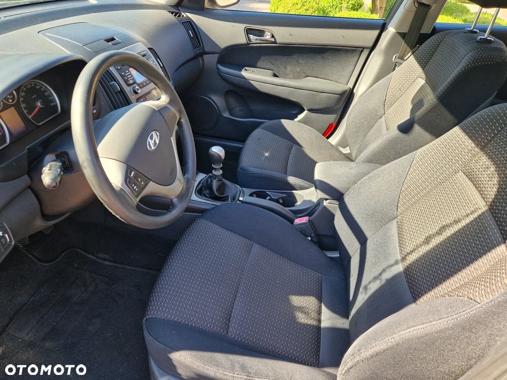 Hyundai i30 1.6 Comfort - 19