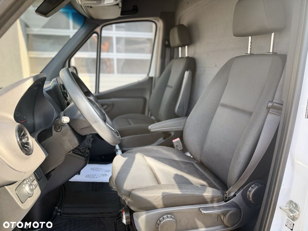 Mercedes-Benz Sprinter - 8