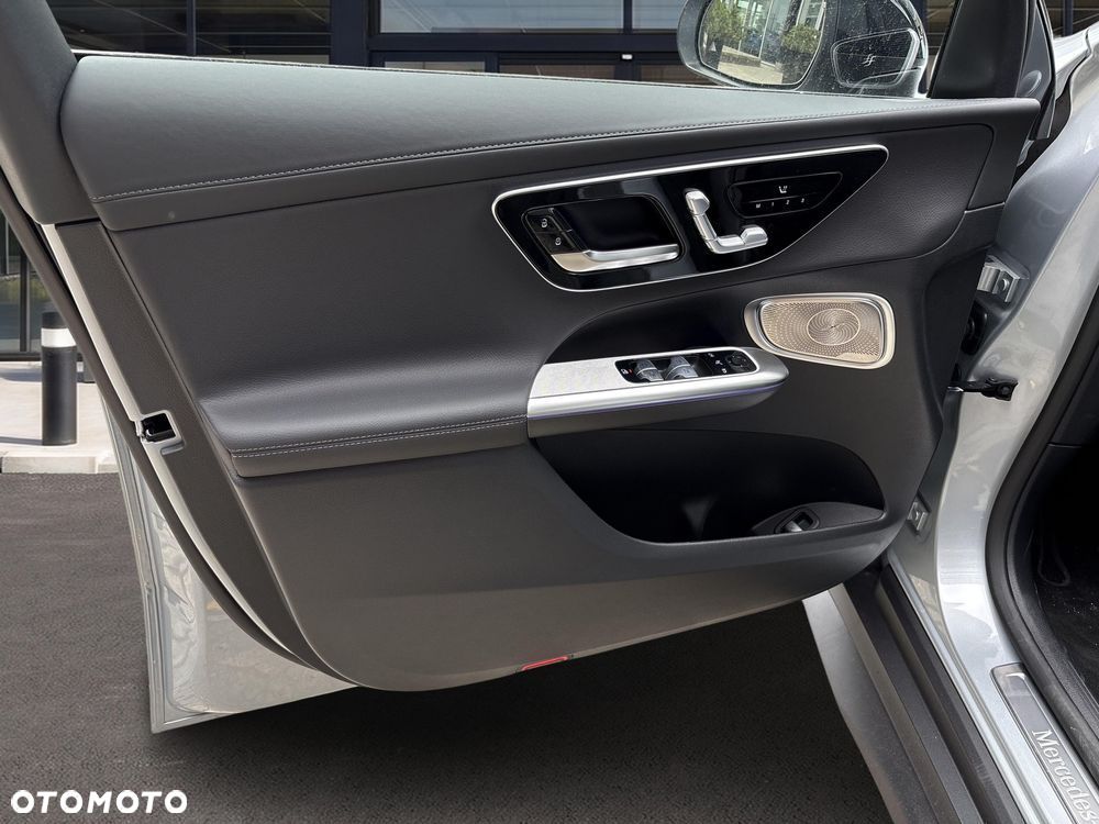 Mercedes-Benz GLC 220 d mHEV 4-Matic AMG Line - 11