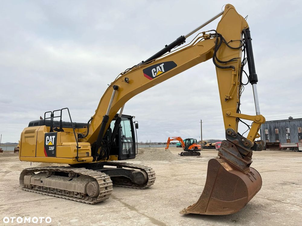 Caterpillar 326 FLN - 6