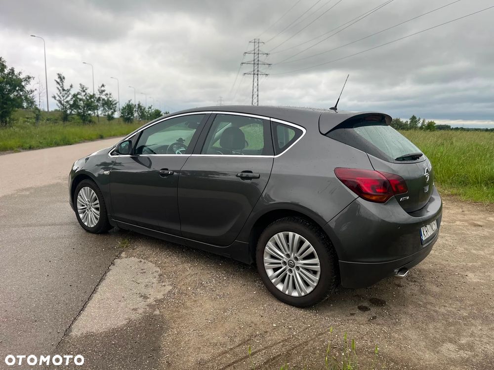 Opel Astra 1.6 Turbo Sport - 8
