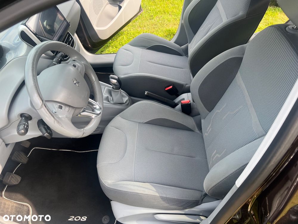 Peugeot 208 1.4 VTi Allure - 22