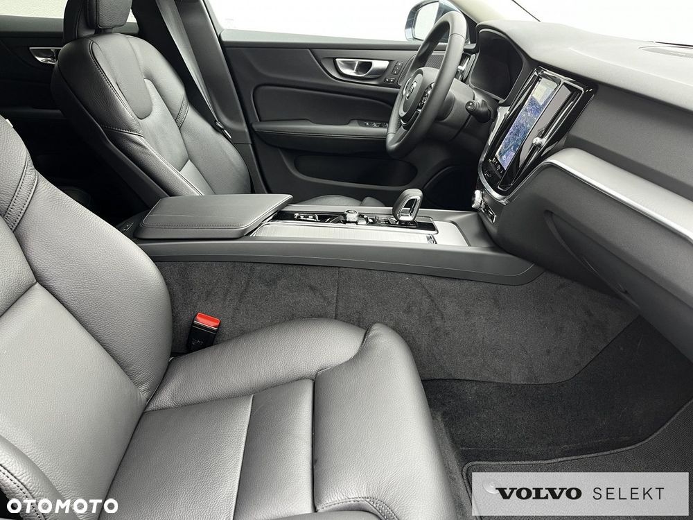 Volvo V60 Cross Country - 30