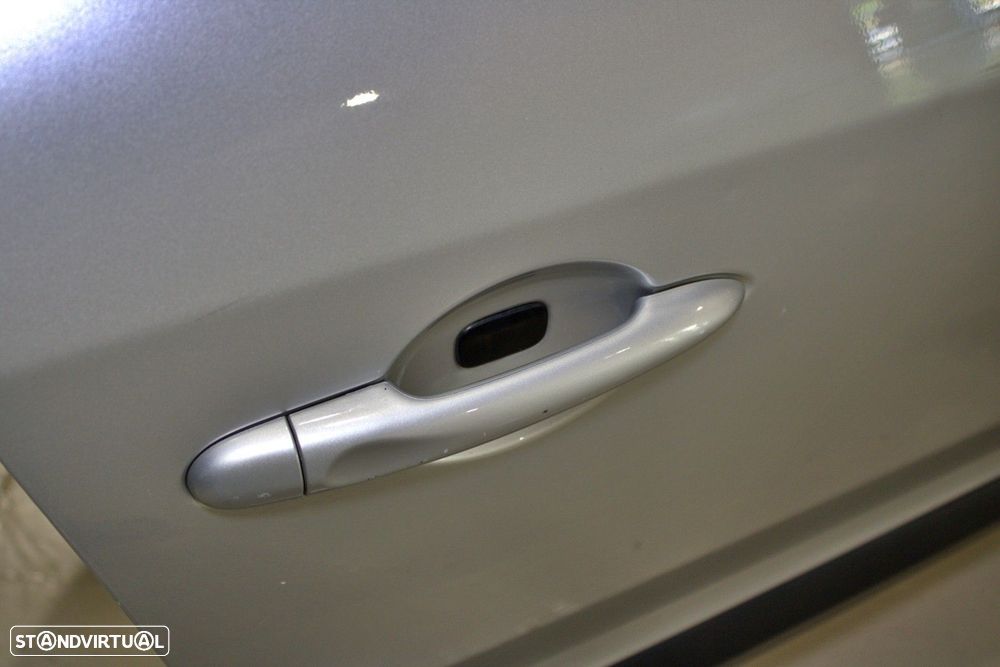 Renault Mégane 1.5 dCi Dynamique S EDC — fotografia 19