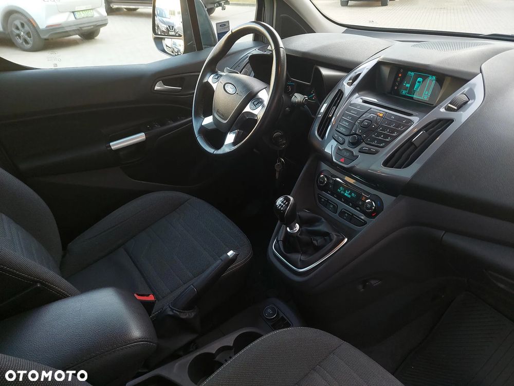 Ford Tourneo Connect 1.5 TDCi Titanium - 18