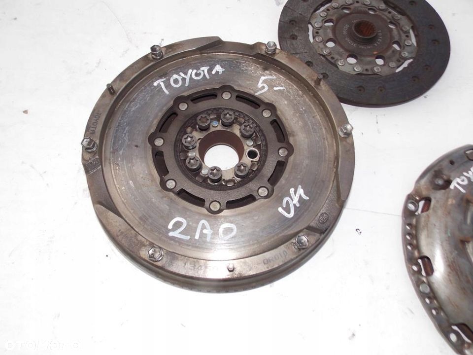 koło dwumasowe sprzęgło avensis t25 d4d 2.0 2.2 - 6