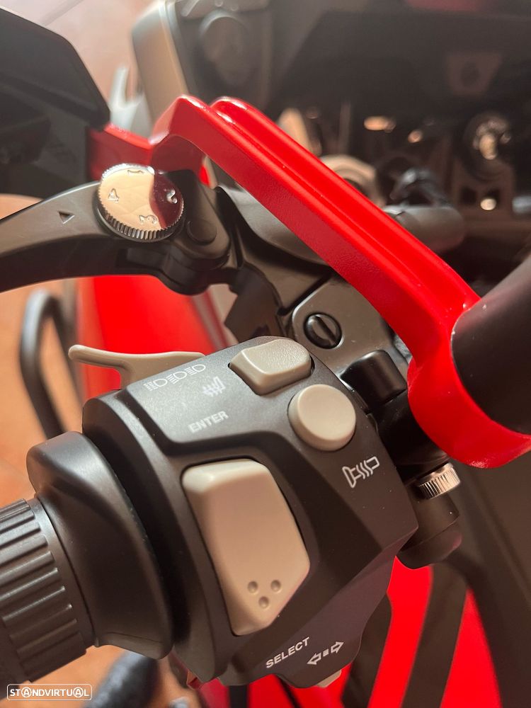 QJ Motor SRT 600SX - OFERTA DE 3 MALAS EM ALUMÍNIO + EQUIPAMENTO - 18