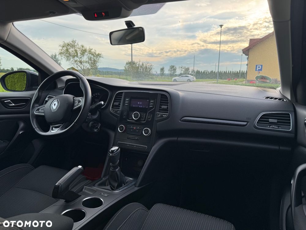 Renault Megane 1.2 Energy TCe Business - 19