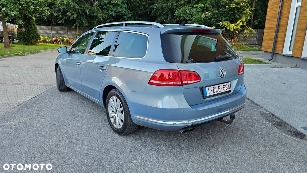 Volkswagen Passat 2.0 TDI Comfortline - 24