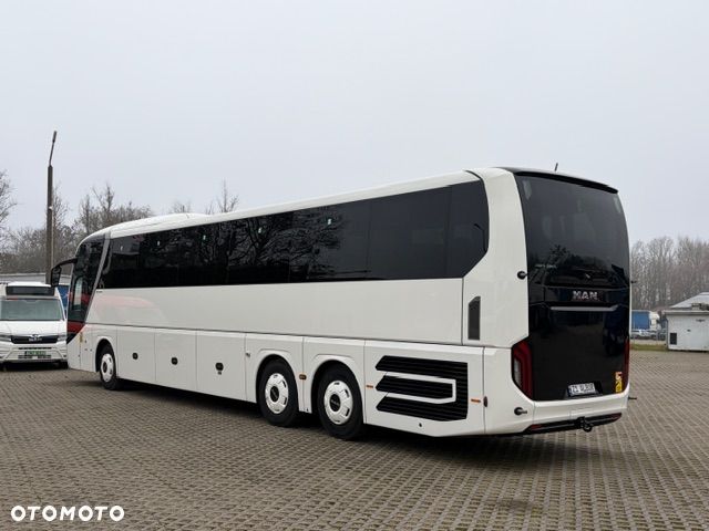 MAN LION`S COACH L R08 - 6