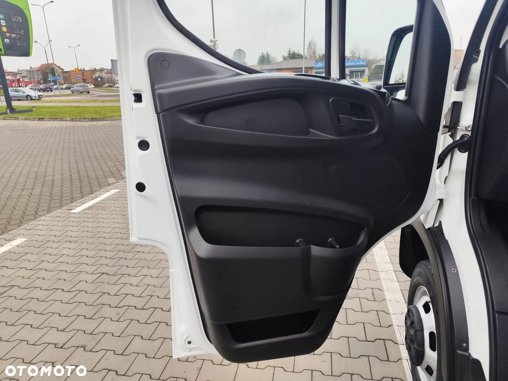 Iveco Daily 35C15 - 18
