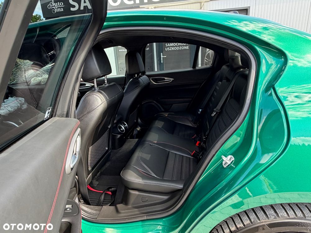 Alfa Romeo Giulia 2.0 Turbo Tributo Italiano Q4 - 20