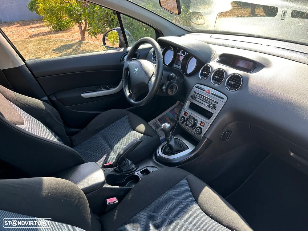 Peugeot 308 1.6 HDi Active - 38