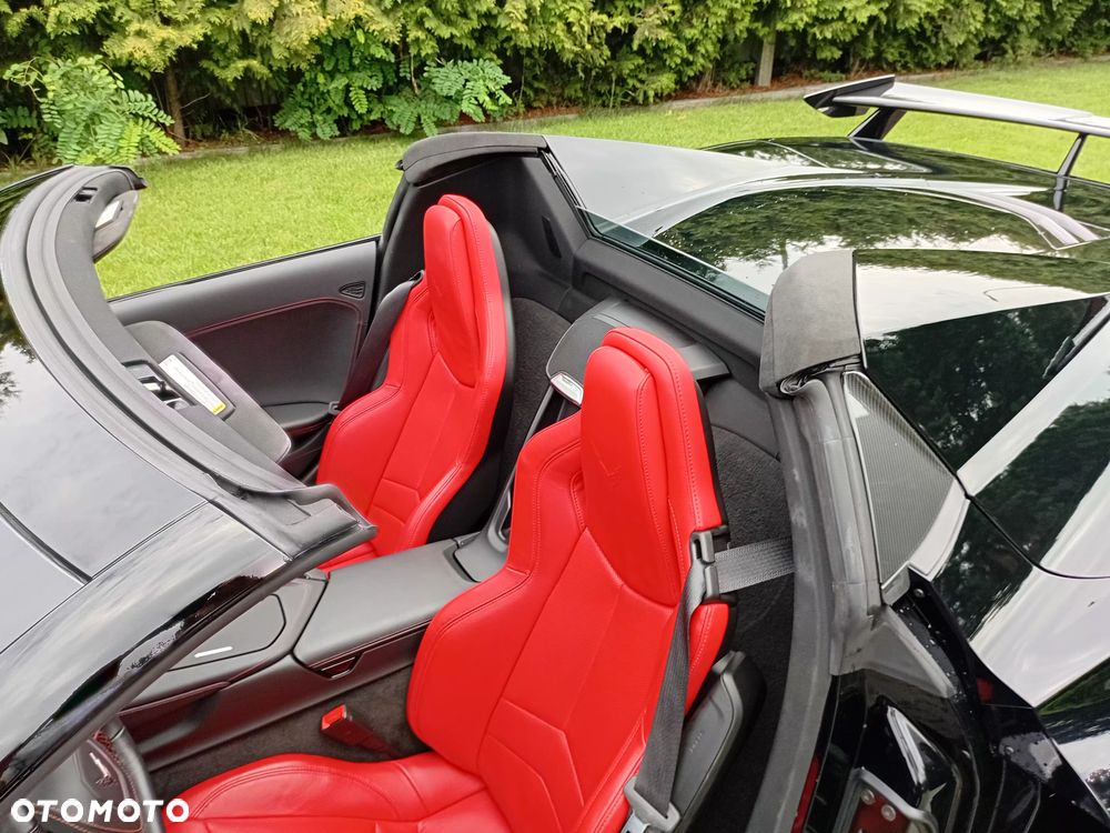 Chevrolet Corvette - 15
