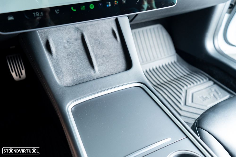Tesla Model 3 Standard RWD - 24