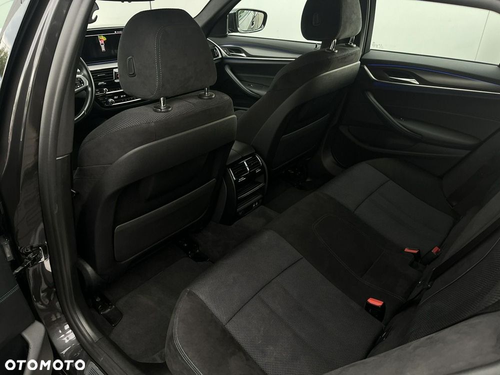 BMW Seria 5 520d M Sport sport - 16