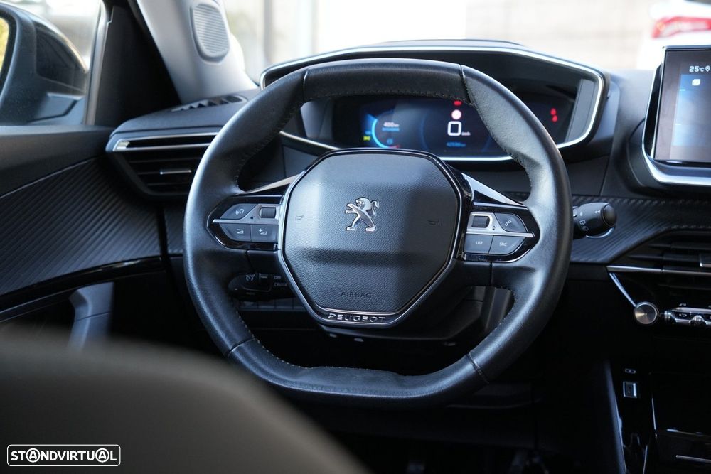 Peugeot 2008 1.2 PureTech Allure Pack - 8