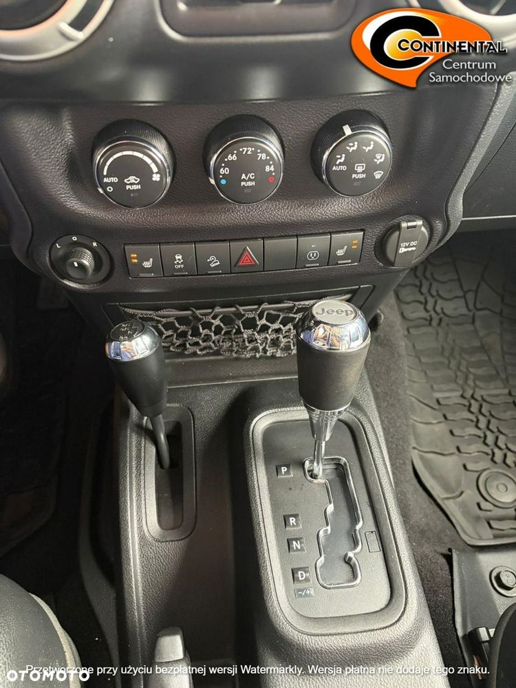 Jeep Wrangler - 8