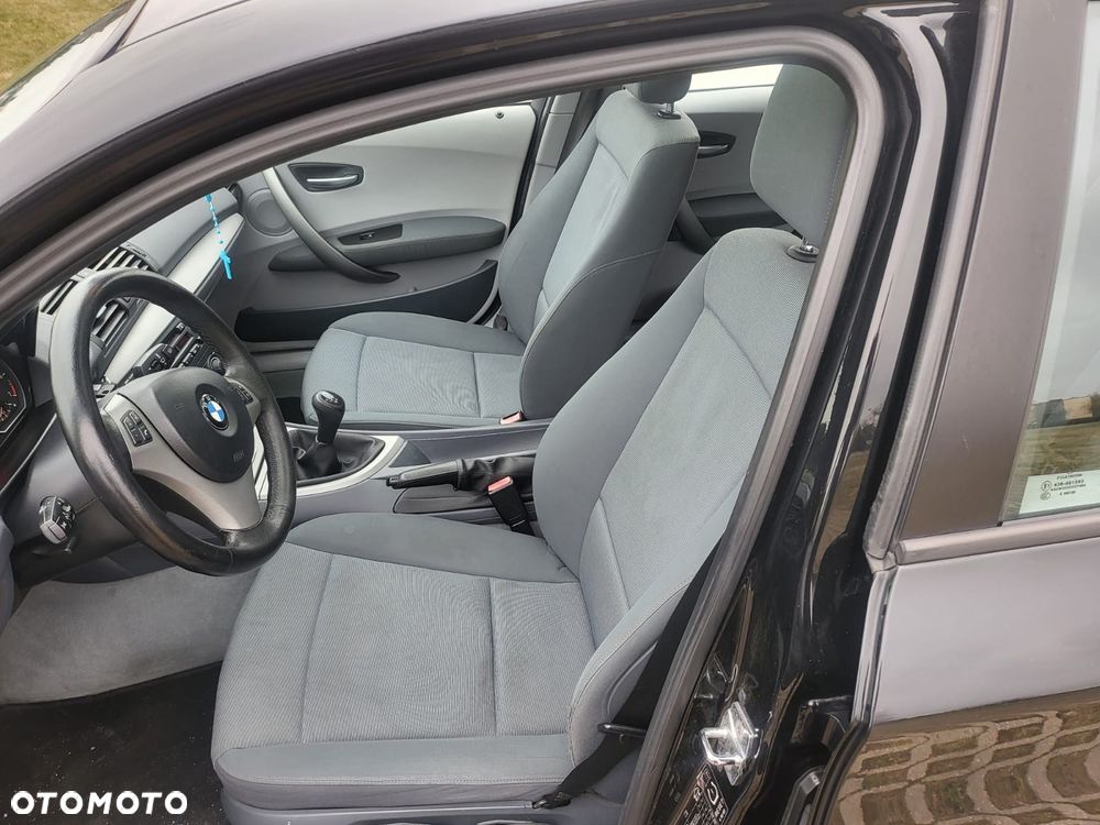 BMW Seria 1 116i - 27