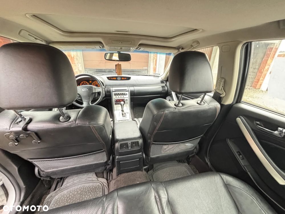 Infiniti G 3.5 AWD - 11