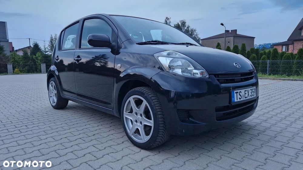 Daihatsu Sirion 1.3 - 10