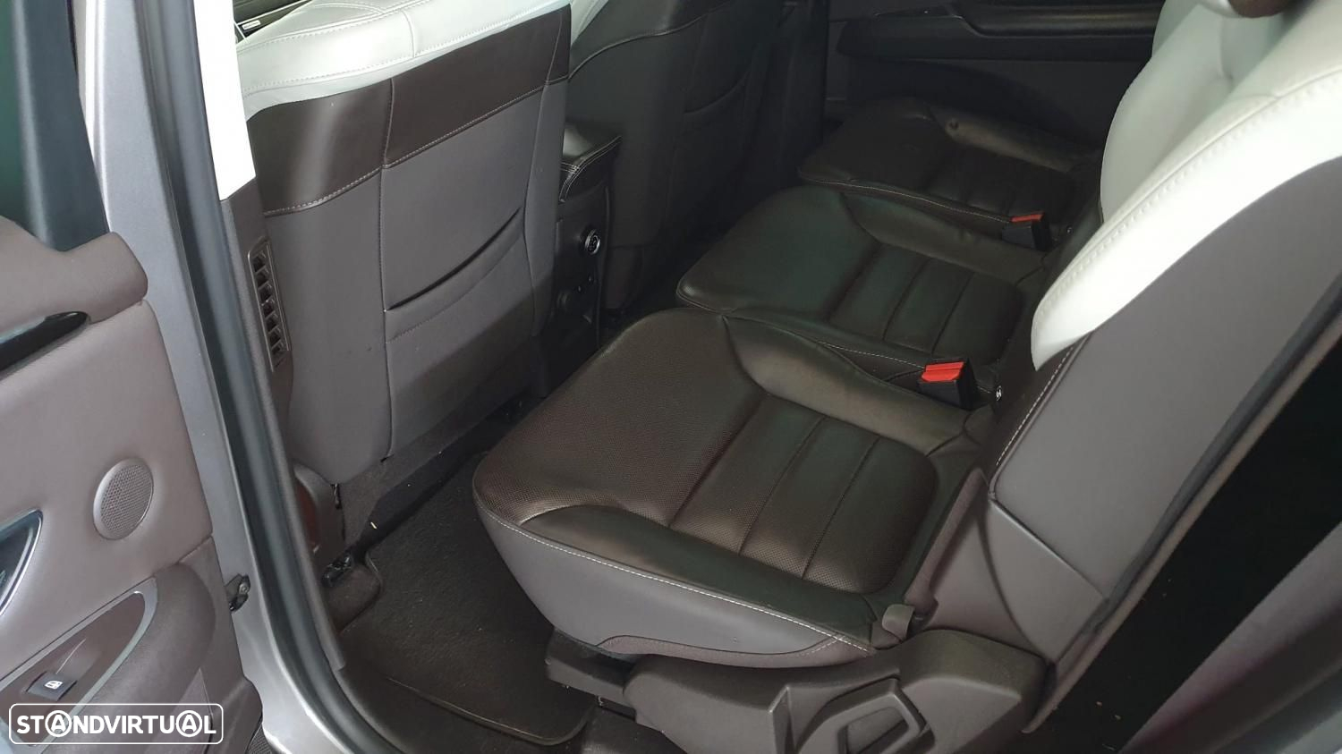 Renault Espace 1.6 dCi Initiale Paris EDC - 21