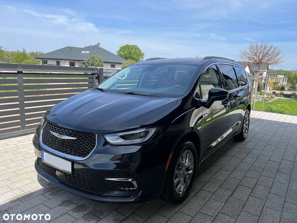 Chrysler Pacifica - 2