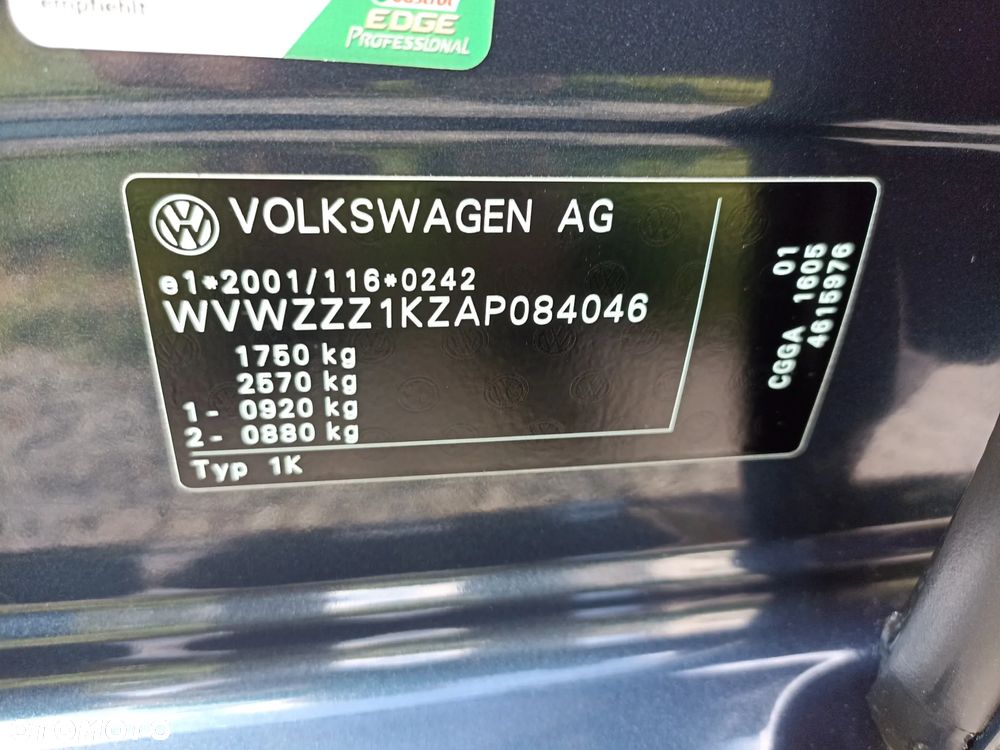 Volkswagen Golf - 31