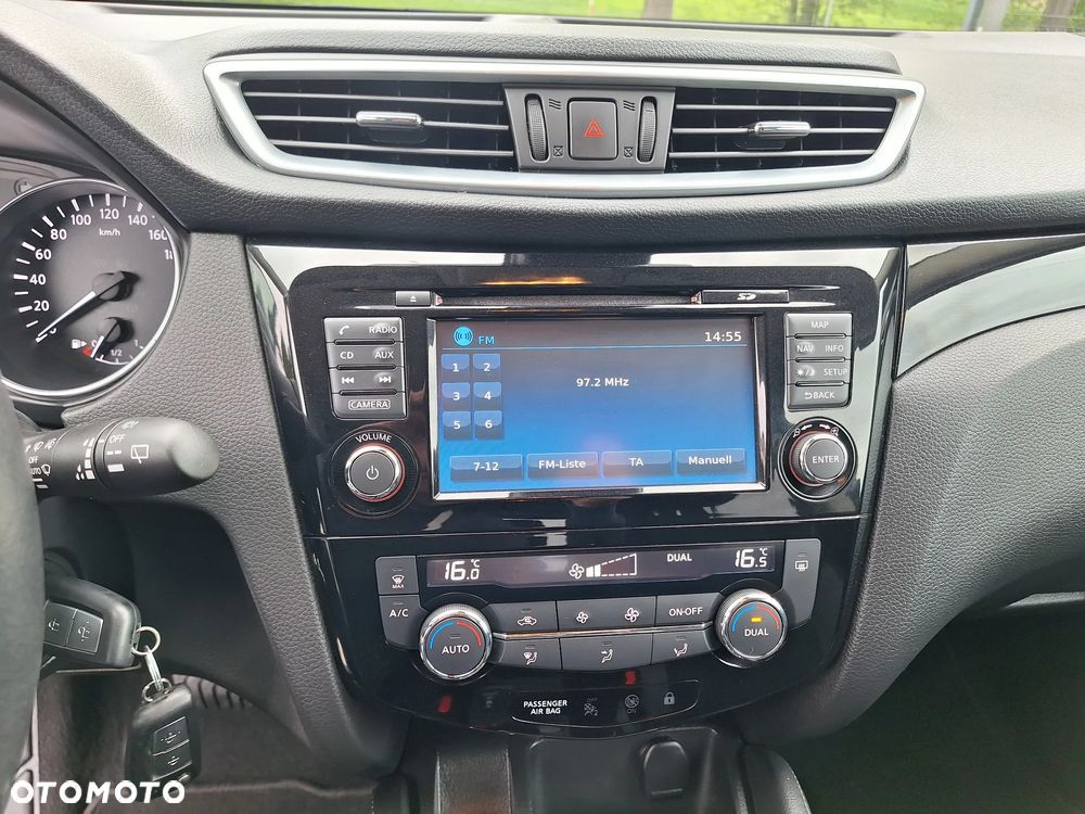 Nissan Qashqai 1.2 DIG-T Tekna Xtronic - 25