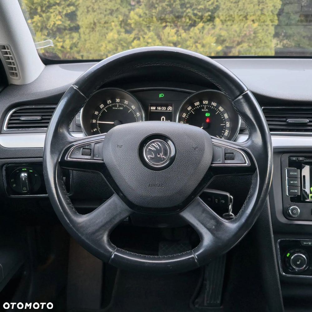 Skoda Superb 2.0 TDI DSG Comfort - 26