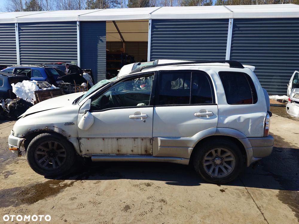 Suzuki Grand Vitara 04R 2.5 V6 116 KW NA CZĘŚCI - 2
