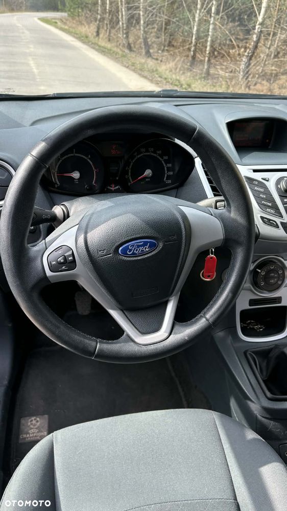 Ford Fiesta 1.6 TDCi Champions Edition - 6