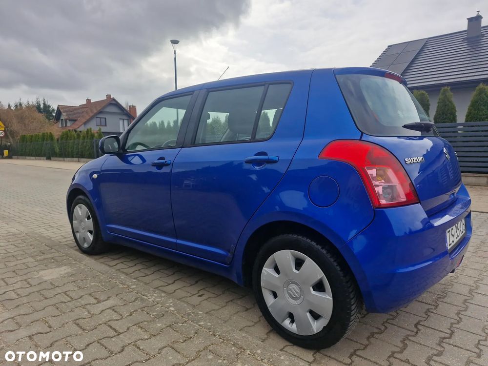 Suzuki Swift 1.3 Sakura - 8