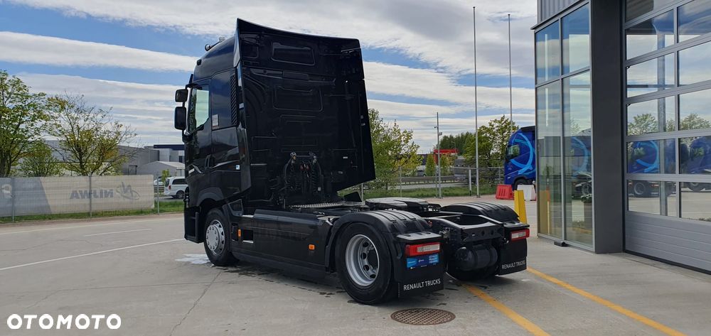 Renault T HIGH 4X2 13L E6 High Sleeper cab + ADR - 4