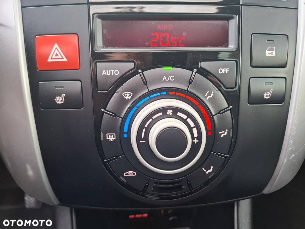 Kia Venga - 8
