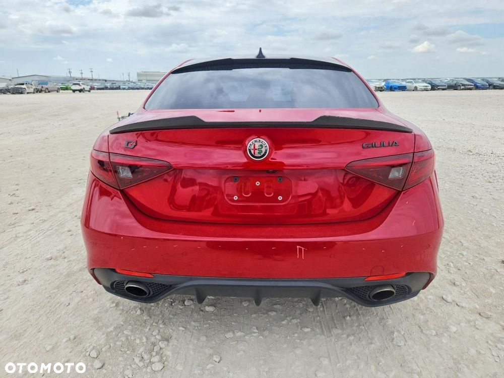 Alfa Romeo Giulia 2.0 Turbo TI Q4 - 6