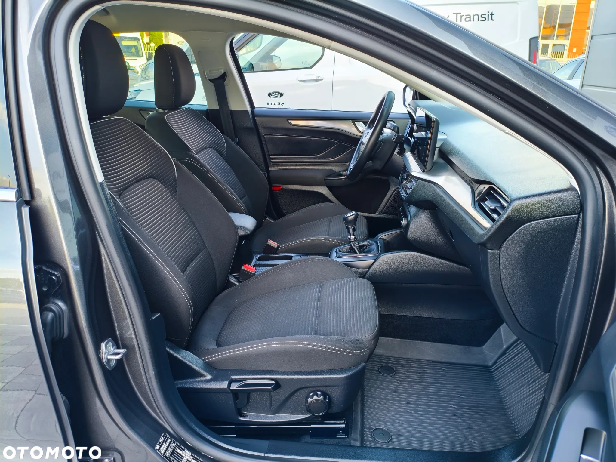 Ford Focus 1.0 EcoBoost Titanium - 11