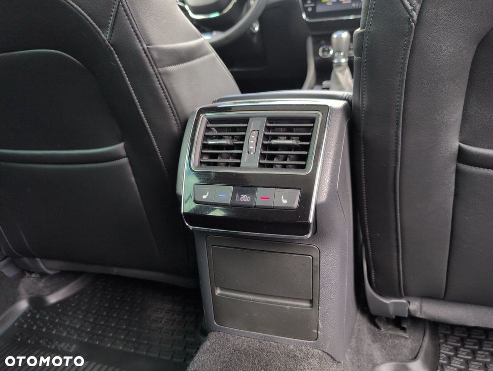Skoda Superb 2.0 TDI SCR 4x4 L&K DSG - 15
