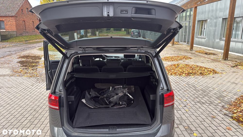 Volkswagen Touran 2.0 TDI BMT Highline DSG - 29