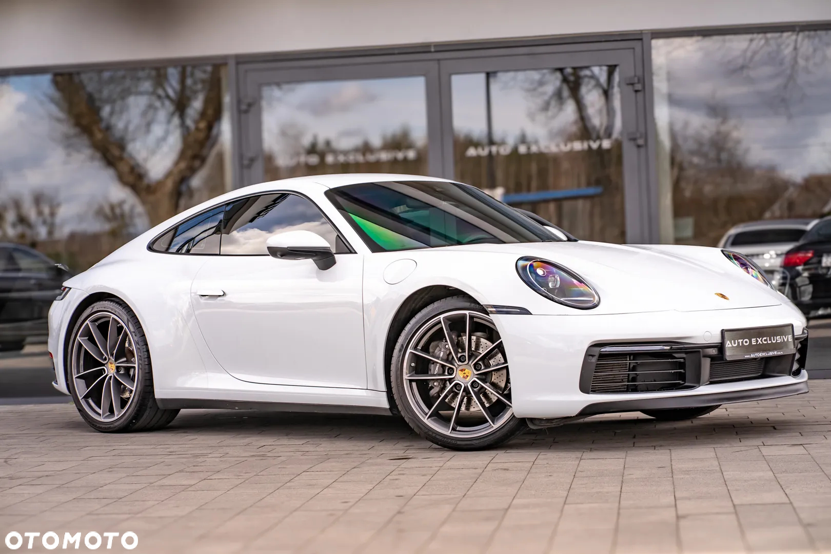 Porsche 911 Carrera - 11
