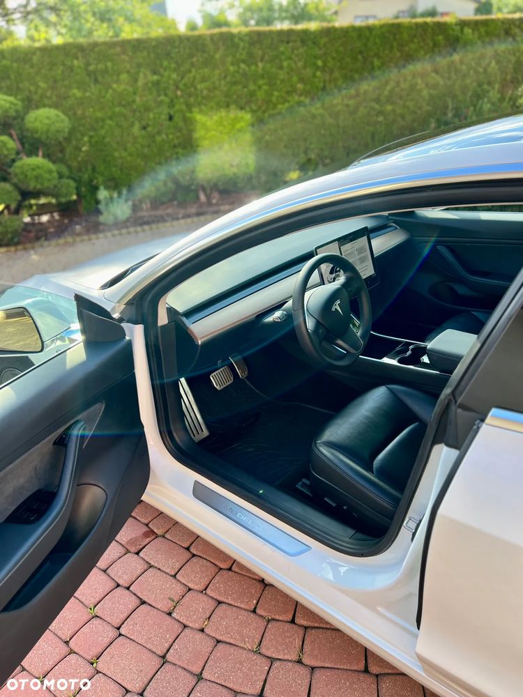 Tesla Model 3 - 22