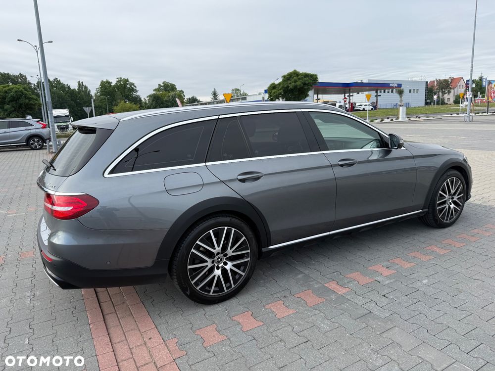Mercedes-Benz Klasa E 220 d 4-Matic All-Terrain - 5