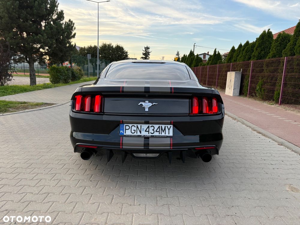 Ford Mustang 3.7 V6 Premium - 8