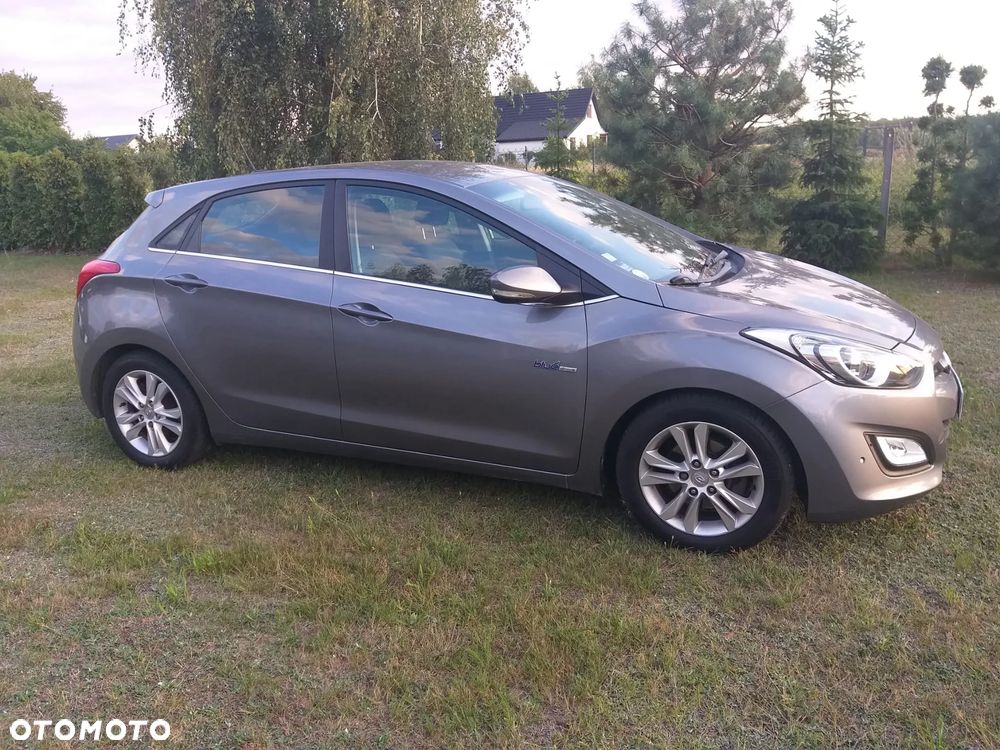 Hyundai i30 1.6 CRDi Fifa World Cup Edition - 12