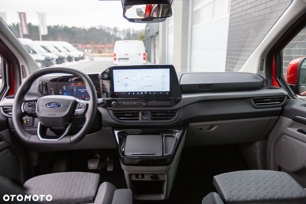 Ford Tourneo Custom - 14