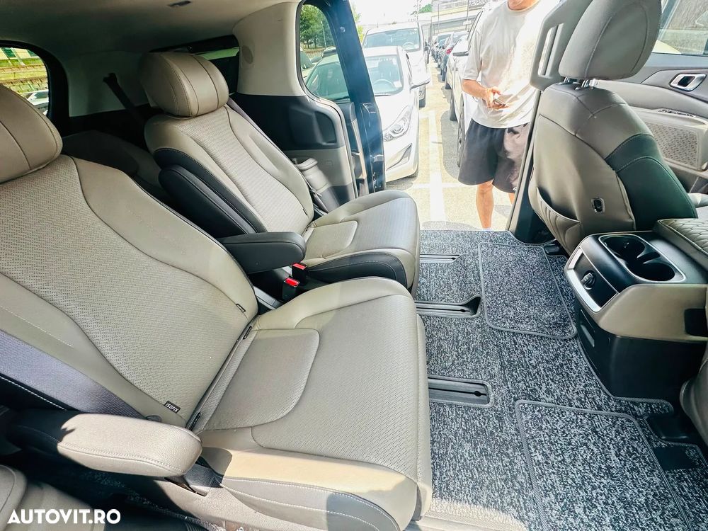KIA Carnival 2024 — imagine 19