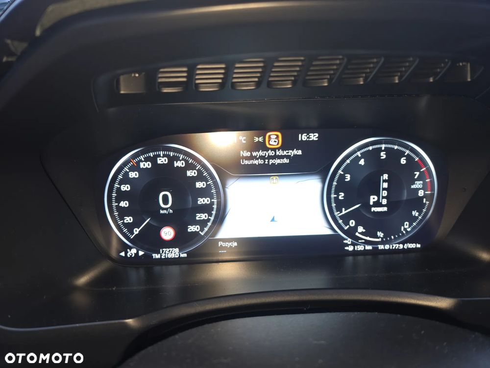 Volvo XC 90 - 30